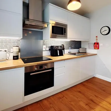 度假居 Terris Retreat - Part Of The The Bay Village With Pool, Gym And Direct Access, Pub, Restaurant, Tennis And Meadows Walks 法利