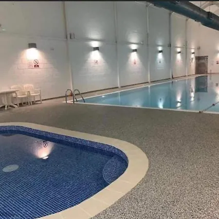 Terris Retreat - Part Of The The Bay Village With Pool, Gym And Direct Access, Pub, Restaurant, Tennis And Meadows Walks 法利