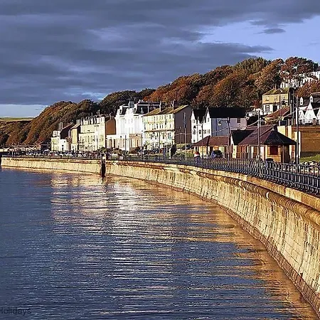 Terris Retreat - Part Of The The Bay Village With Pool, Gym And Direct Access, Pub, Restaurant, Tennis And Meadows Walks 法利