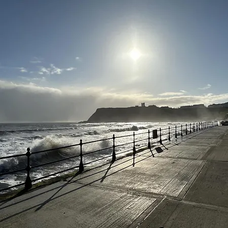 Terris Retreat - Part Of The The Bay Village With Pool, Gym And Direct Access, Pub, Restaurant, Tennis And Meadows Walks Holiday home Filey