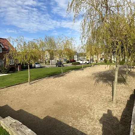 Terris Retreat - Part Of The The Bay Village With Pool, Gym And Direct Access, Pub, Restaurant, Tennis And Meadows Walks