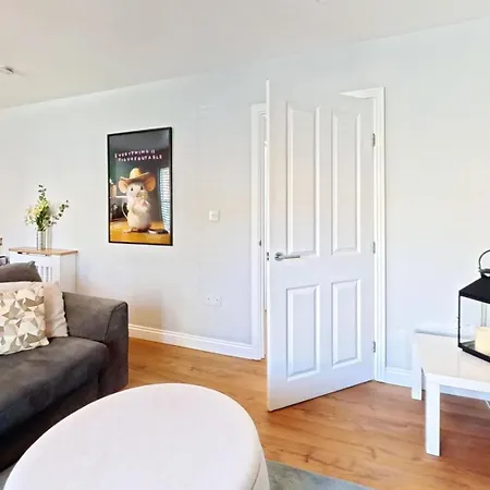 Terris Retreat - Part Of The The Bay Village With Pool, Gym And Direct Access, Pub, Restaurant, Tennis And Meadows Walks * 法利